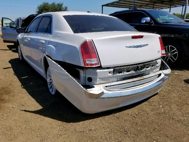 2C3CCAAG1CH311981 - 2012 CHRYSLER 300 WHITE photo 3