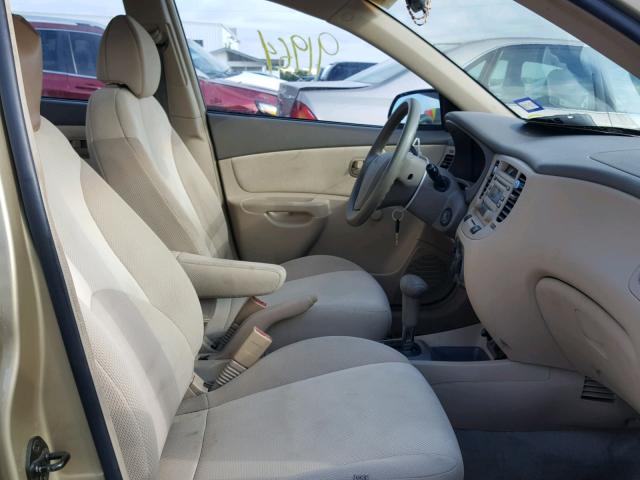 KNADE123166127598 - 2006 KIA RIO BEIGE photo 5