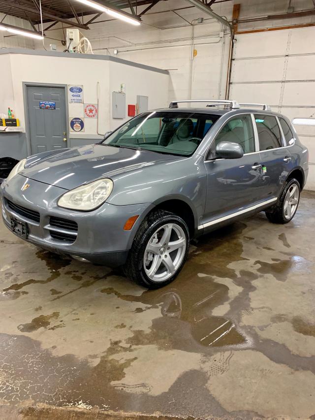 WP1AB29P54LA66122 - 2004 PORSCHE CAYENNE S GRAY photo 2