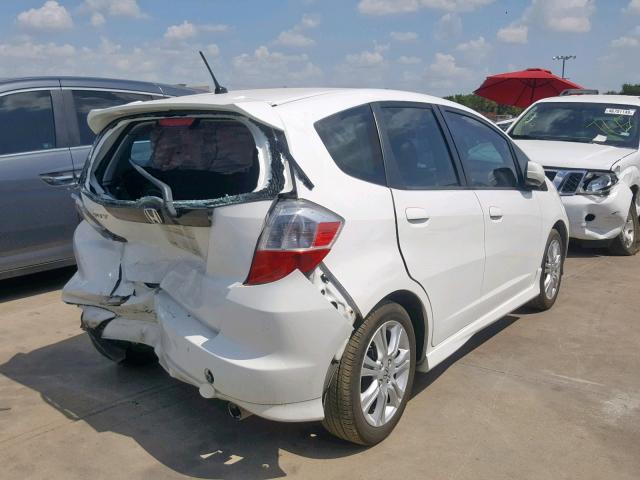 JHMGE88499S031849 - 2009 HONDA FIT SPORT WHITE photo 4