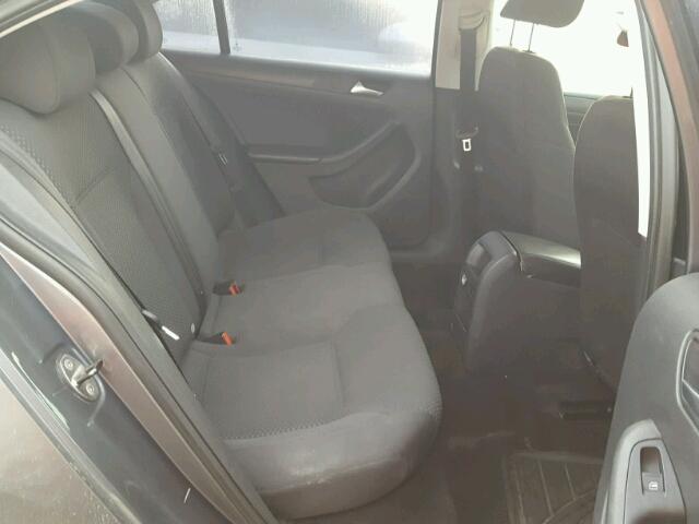 3VW1K7AJ8DM434021 - 2013 VOLKSWAGEN JETTA BASE 灰色 照片 6