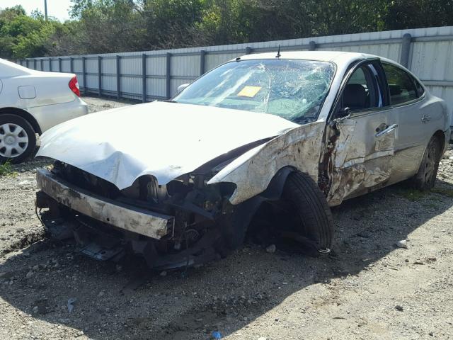 2G4WD532651197918 - 2005 BUICK LACROSSE C SILVER photo 2