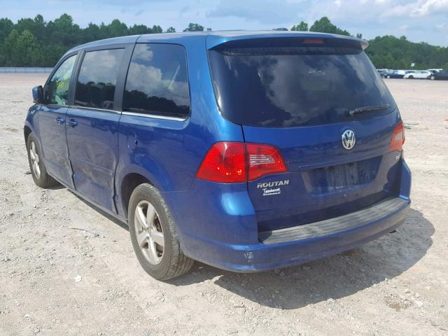 2V4RW3D13AR195809 - 2010 VOLKSWAGEN ROUTAN SE BLUE photo 3