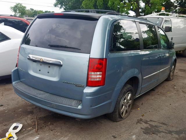 2A4RR8DX4AR361381 - 2010 CHRYSLER TOWN & COU BLUE photo 4