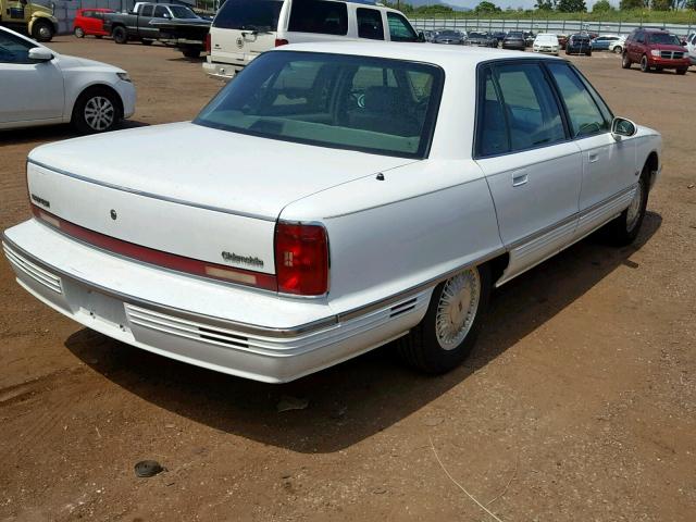 1G3CX52K7T4300717 - 1996 OLDSMOBILE 98 REGENCY WHITE photo 4