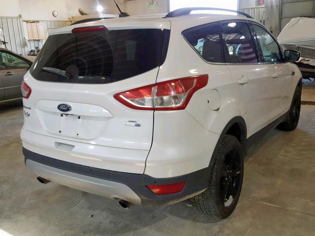 1FMCU9G99FUC29252 - 2015 FORD ESCAPE SE WHITE photo 4