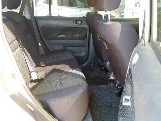 JTLKT334940132829 - 2004 TOYOTA SCION XB Grau Foto 6