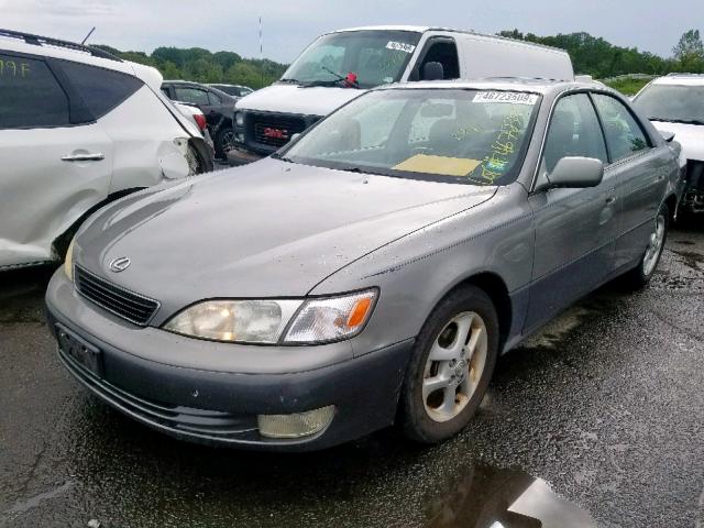 JT8BF28G8X0172077 - 1999 LEXUS ES 300 GRAY photo 2