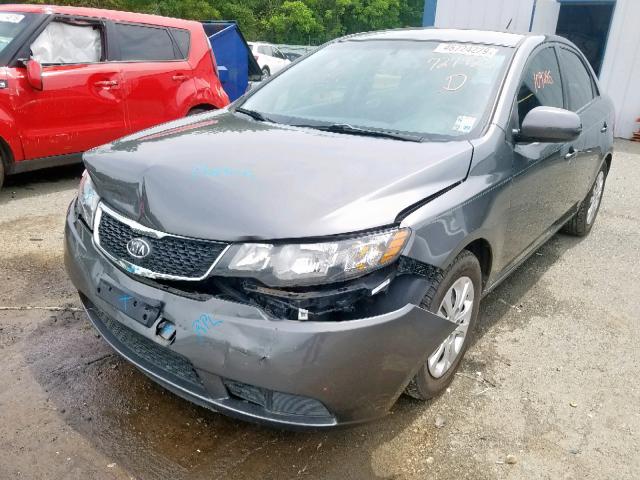 KNAFU4A27D5727423 - 2013 KIA FORTE EX GRAY photo 2