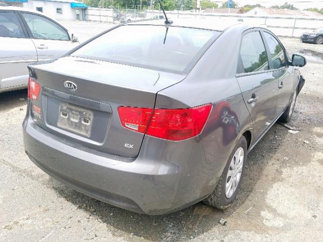 KNAFU4A27D5727423 - 2013 KIA FORTE EX GRAY photo 4