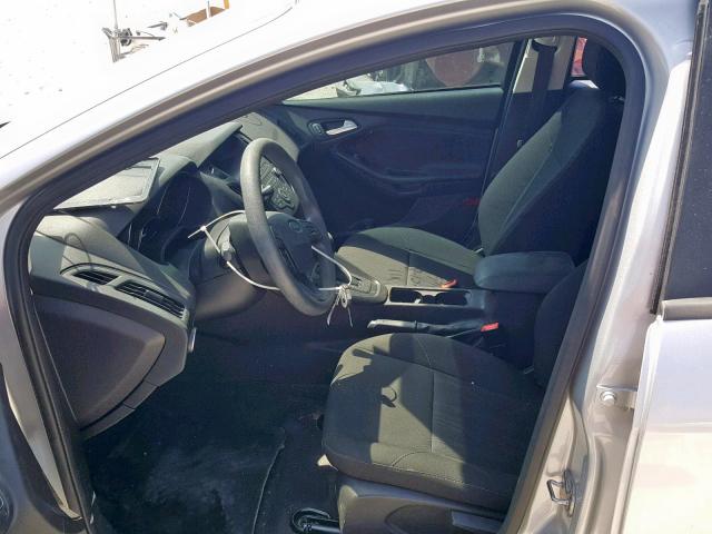 1FADP3FE3JL302289 - 2018 FORD FOCUS SE SILVER photo 5