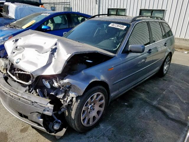 WBAAX13474PJ00935 - 2004 BMW 325 IT SUL GRAY photo 2