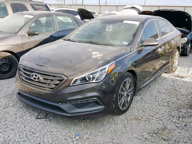 5NPE34AB2FH239016 - 2015 HYUNDAI SONATA SPO BROWN photo 2