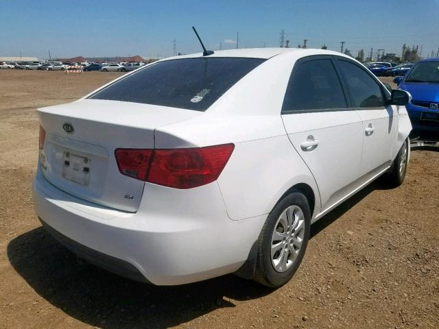 KNAFU4A27A5866513 - 2010 KIA FORTE EX WHITE photo 4