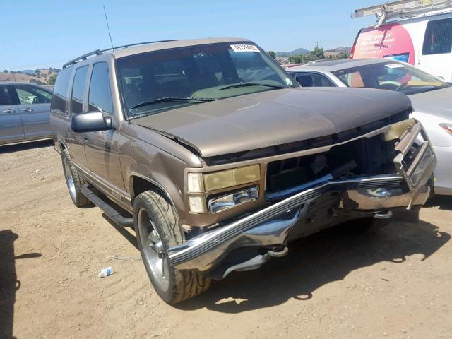 3GKFK16R6TG511507 - 1996 GMC SUBURBAN K BEIGE photo 1