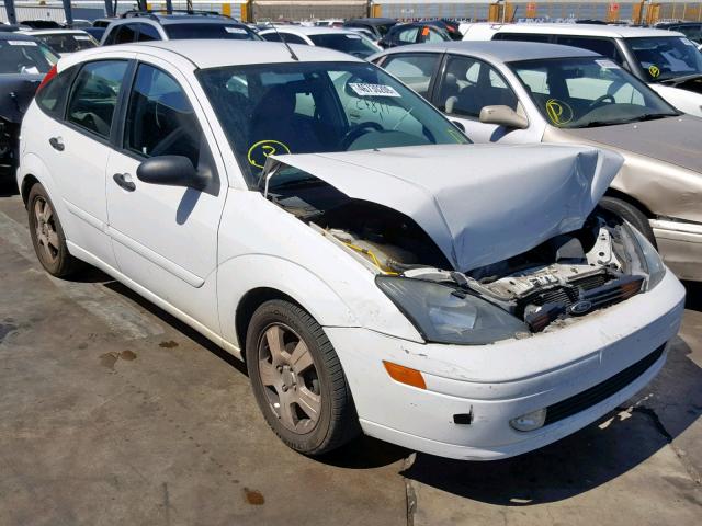 3FAHP37333R170542 - 2003 FORD FOCUS ZX5 WHITE photo 1