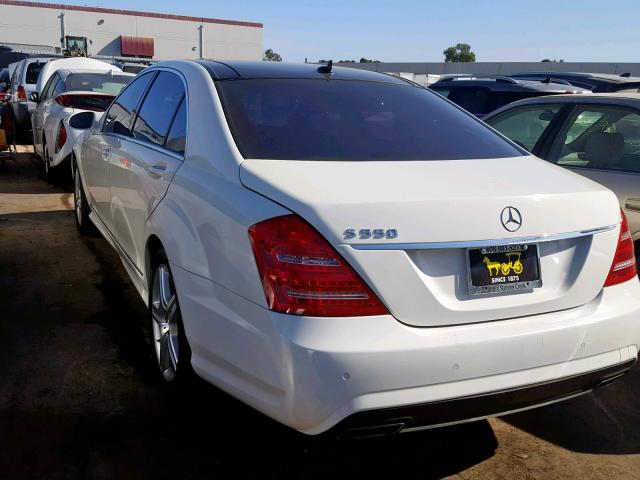 WDDNG71X28A173617 - 2008 MERCEDES-BENZ S 550 WHITE photo 3