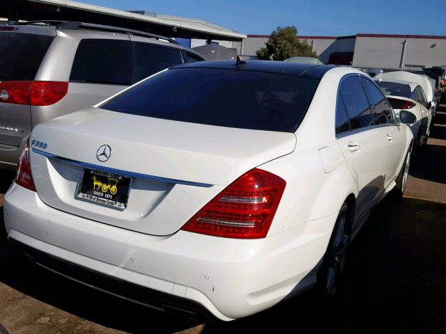 WDDNG71X28A173617 - 2008 MERCEDES-BENZ S 550 WHITE photo 4