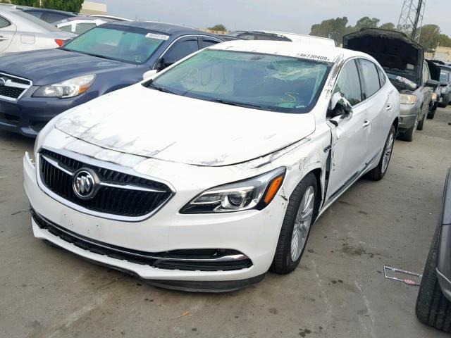 1G4ZP5SZ4JU123544 - 2018 BUICK LACROSSE E WHITE photo 2