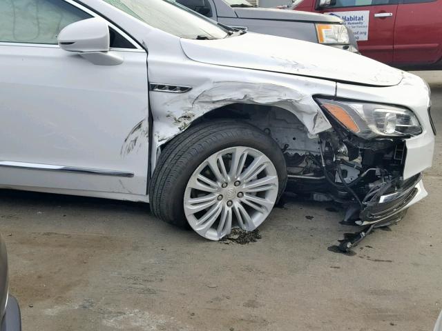 1G4ZP5SZ4JU123544 - 2018 BUICK LACROSSE E WHITE photo 9