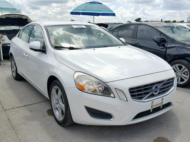 YV1622FS3C2037295 - 2012 VOLVO S60 T5 WHITE photo 1