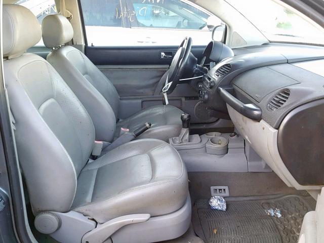 3VWCB21C32M451447 - 2002 VOLKSWAGEN NEW BEETLE GRAY photo 5