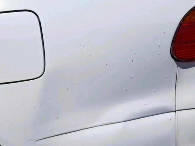 1Y1SK52862Z415966 - 2002 CHEVROLET GEO PRIZM 白色 照片 9