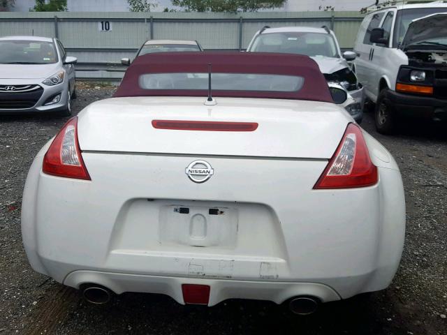 JN1AZ4FH9EM621030 - 2014 NISSAN 370Z BASE WHITE photo 9