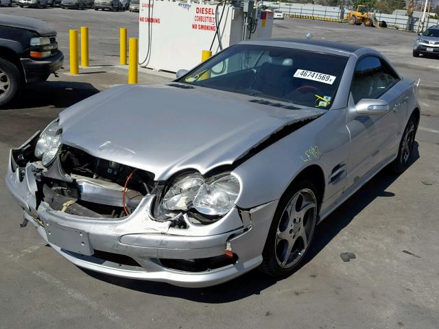 WDBSK75F14F067054 - 2004 MERCEDES-BENZ SL 500 SILVER photo 2