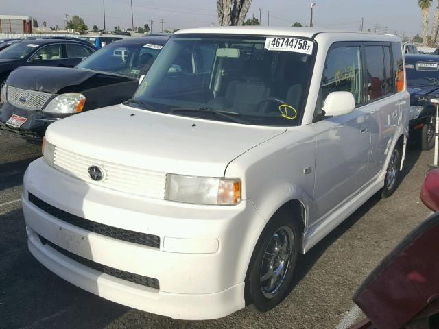 JTLKT324564101686 - 2006 TOYOTA SCION XB Ақ фото 2