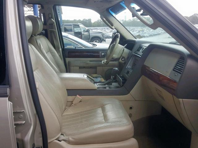 5LMFU28R54LJ39857 - 2004 LINCOLN NAVIGATOR ოქროსფერი ფოტო 5