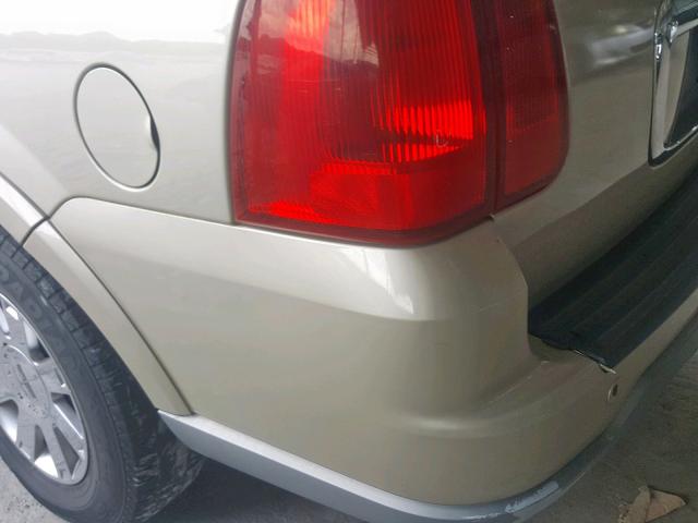 5LMFU28R54LJ39857 - 2004 LINCOLN NAVIGATOR ოქროსფერი ფოტო 9