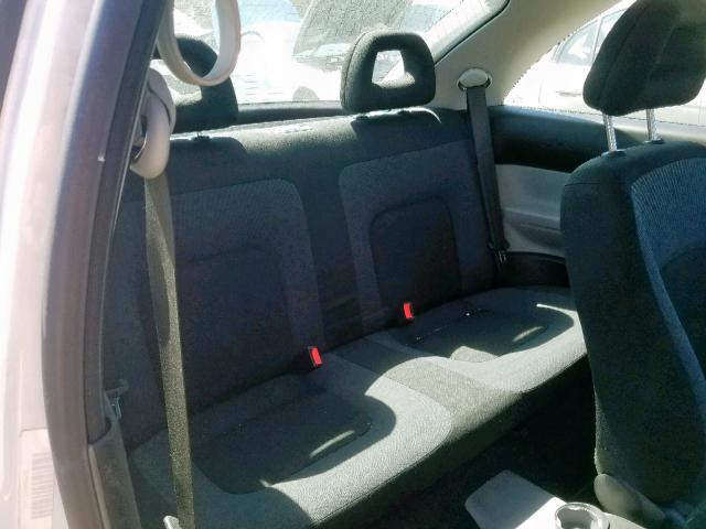 3VWCA21C7XM404111 - 1999 VOLKSWAGEN NEW BEETLE თეთრი ფოტო 6