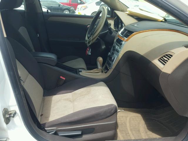 1G1ZC5E09AF281002 - 2010 CHEVROLET MALIBU 1LT WHITE photo 5