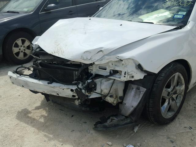 1G1ZC5E09AF281002 - 2010 CHEVROLET MALIBU 1LT WHITE photo 9