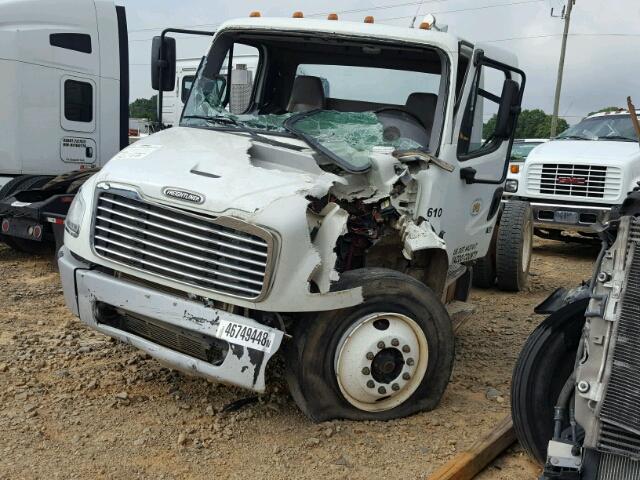 1FVACYDT2DHFE4539 - 2013 FREIGHTLINER M2 106 MED WHITE photo 2