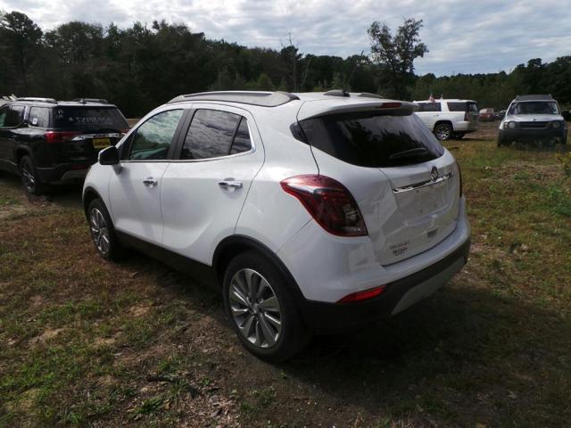 KL4CJESB0JB652123 - 2018 BUICK ENCORE PRE WHITE photo 3