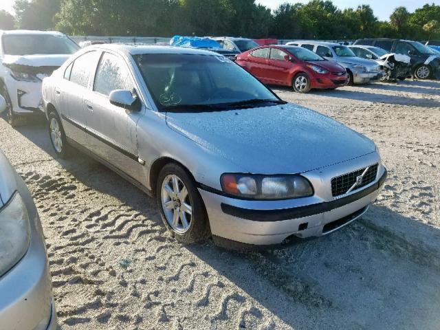 YV1RS61R122143073 - 2002 VOLVO S60 SILVER photo 1