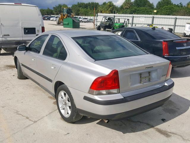 YV1RS61R122143073 - 2002 VOLVO S60 SILVER photo 3