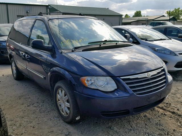 2C4GP54L95R567509 - 2005 CHRYSLER TOWN & COU BLUE photo 1