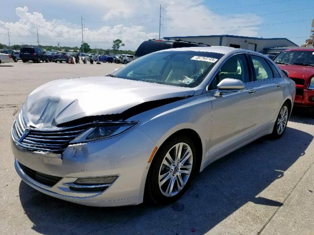 3LN6L2LU8DR824812 - 2013 LINCOLN MKZ HYBRID SILVER photo 2