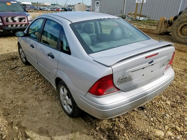 1FAHP38384W185177 - 2004 FORD FOCUS ZTS SILVER photo 3