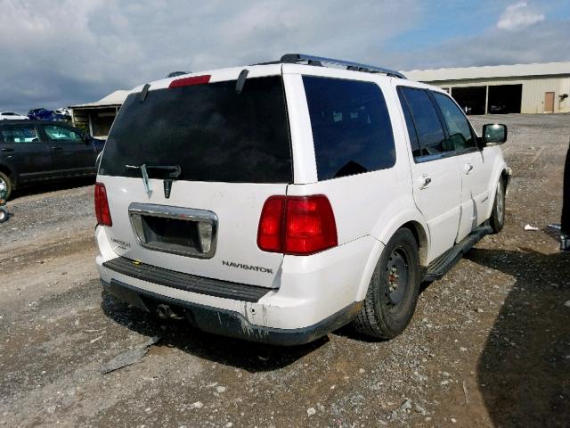 5LMFU275X5LJ22049 - 2005 LINCOLN NAVIGATOR WHITE photo 4