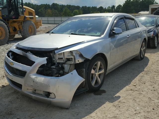 1G1ZC5E08CF277574 - 2012 CHEVROLET MALIBU 1LT ვერცხლისფერი ფოტო 2