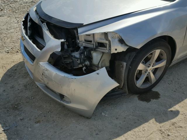 1G1ZC5E08CF277574 - 2012 CHEVROLET MALIBU 1LT ვერცხლისფერი ფოტო 9