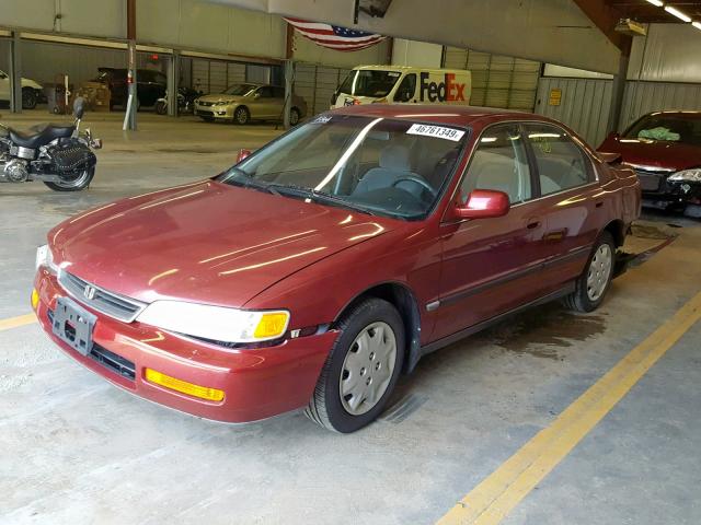 1HGCD5637TA045324 - 1996 HONDA ACCORD LX BURGUNDY photo 2