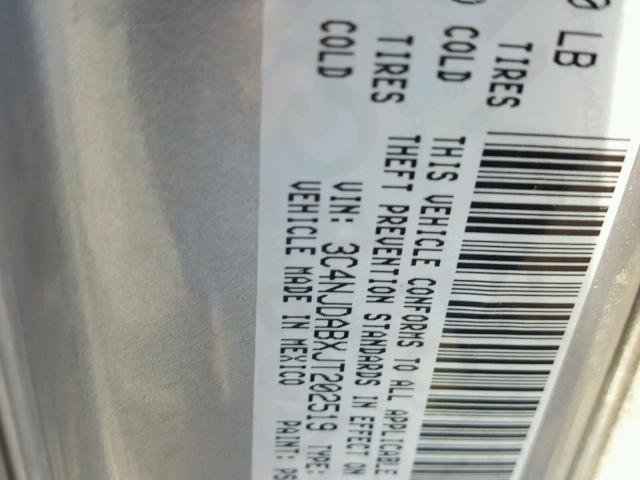 3C4NJDABXJT202519 - 2018 JEEP COMPASS SP 银色 照片 10