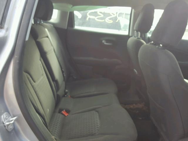 3C4NJDABXJT202519 - 2018 JEEP COMPASS SP 银色 照片 6