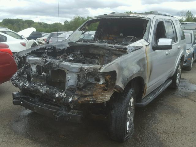 1FMEU7FE2AUA76783 - 2010 FORD EXPLORER L GRAY photo 2