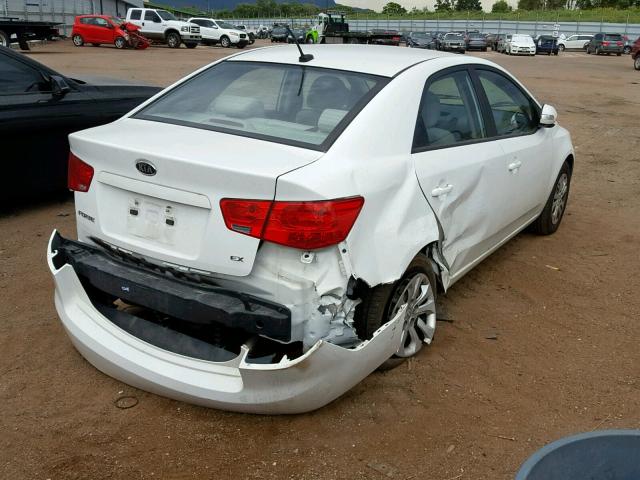 KNAFU4A21A5066175 - 2010 KIA FORTE EX WHITE photo 4